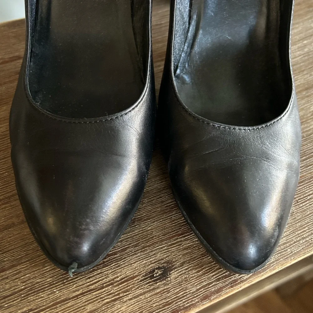 Tod's Womens Classic Leather Pumps 8.5 excellent